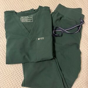 FIGS British Racing Green Scrub Set Womens